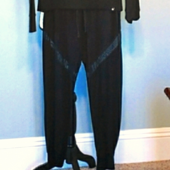 Jogger Set small - Picture 2 of 7